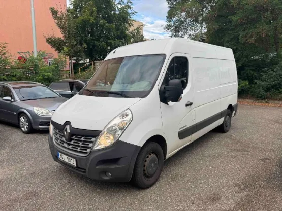 Renault Master střední dodávka L2H2 – přední pohled